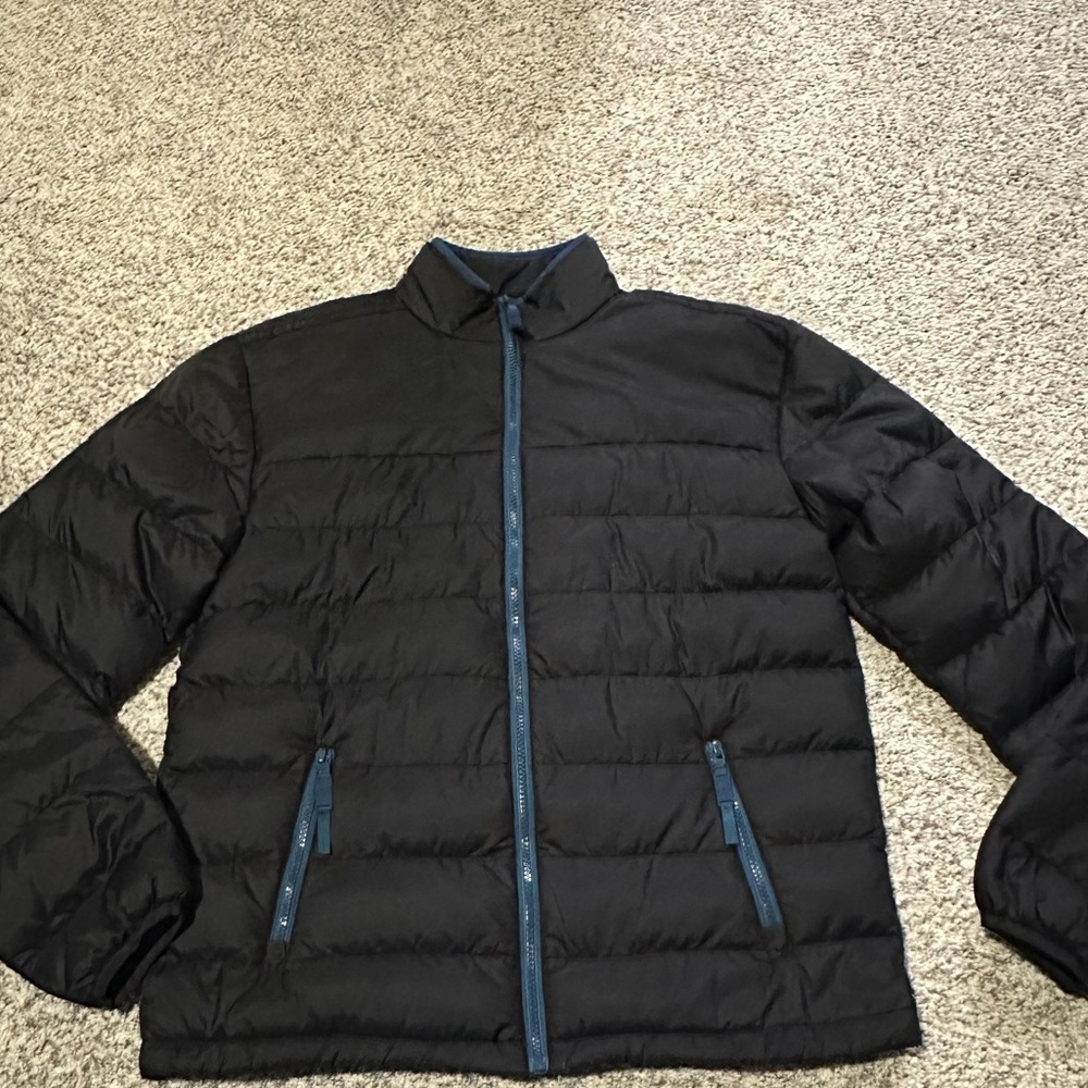 Fabletic’s Men’s Size S Packable Puffer Jacket